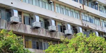 高溫悶熱的廠房車間降溫方案-節(jié)能環(huán)?？照{(diào)
